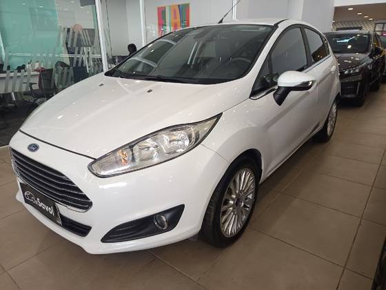 FORD FIESTA 1.6 TITANIUM HATCH 16V FLEX 4P POWERSHIFT FORD FIESTA 1.6 TITANIUM HATCH 16V FLEX 4P POWERSHIFT